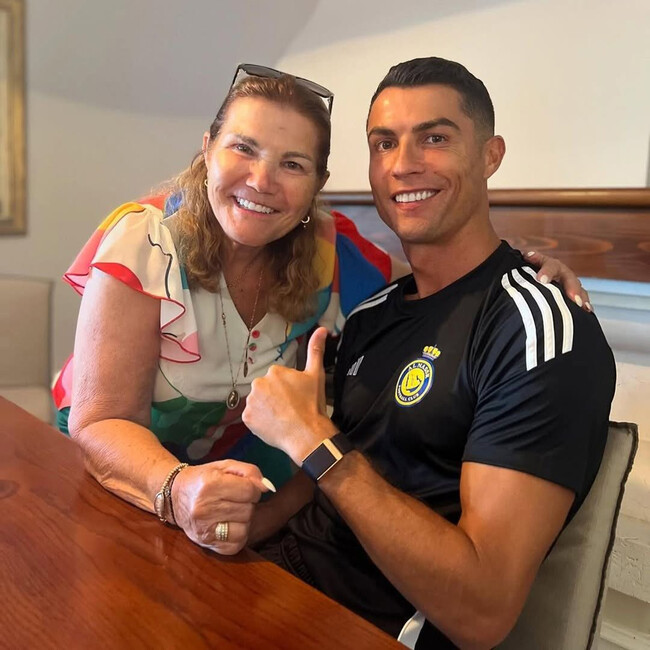 Maria Dolores Madre De Cristiano Ronaldo Tu Me Querias Abortar Y Ahora Soy Yo El Que Mantiene La Casa Y Paga Todas Las Cuentas