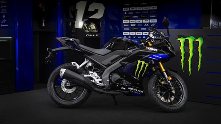 La Yamaha YZF-R125 se viste como las MotoGP de Rossi y Viñales: los mismos 15 CV por 5.199 euros