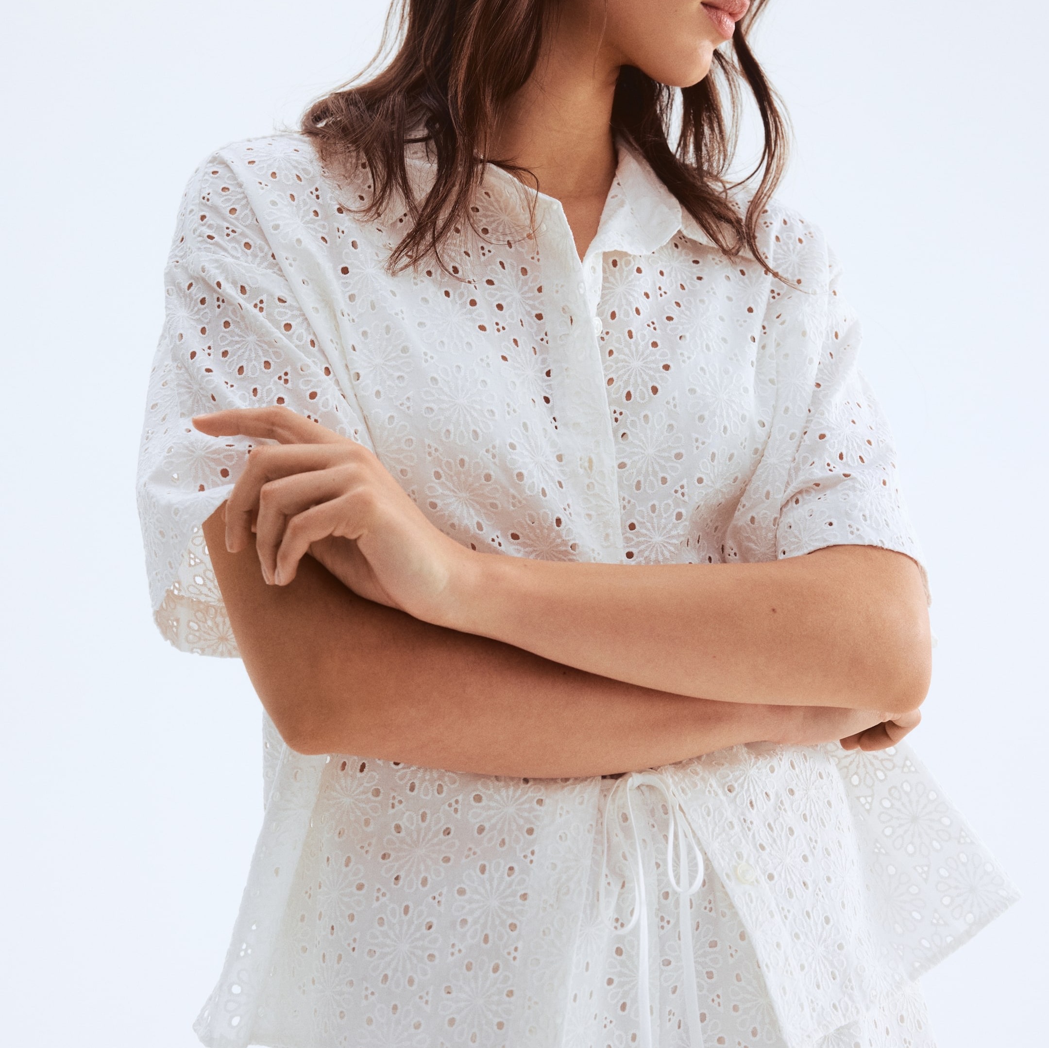 Camisa con bordado de inglés