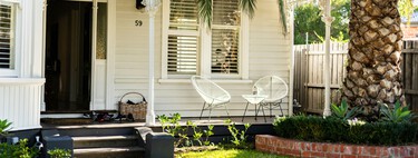 Jysk tiene una silla para exteriores ideal para terrazas y balcones pequeños 