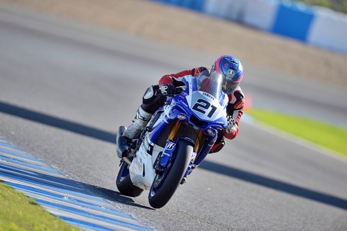 Un día en Cardoso School con la nueva Yamaha YZF-R1