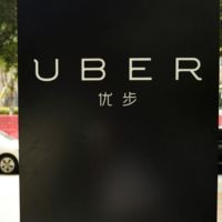 Uber no pudo con el gigante asiático y vendió su operación en China