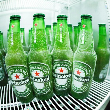Gracias a este minibar por menos de 95 euros tendremos refrescos y cervezas bien frías, a mano, hasta en el balcón