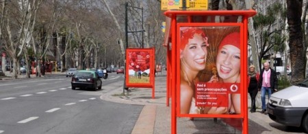 Vodafone y JCDecaux instalarán small-cells en el mobiliario urbano