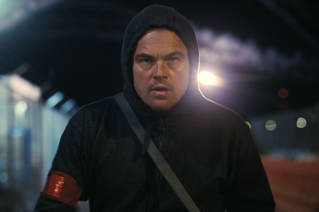 «Es lo opuesto a Tom Cruise en Misión Imposible»: Leonardo DiCaprio tiene la descripción perfecta de su personaje en ‘Una batalla tras otra’