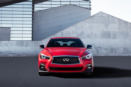 Infiniti Q50 Hybrid 2018 1