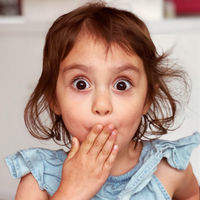 La hilarante conversación entre una maestra de infantil y sus alumnos sordos, al descubrir éstos que los pedos pueden escucharse