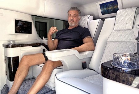 Sylvester Stallone pone a la venta su obsceno Cadillac Escalade por 350.000 dólares: "Ya no necesito este coche"