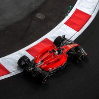 Charles Leclerc lidera unos breves últimos libres de la F1 2023 tras un fuerte accidente de Carlos Sainz