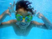 No usar tapones de baño si los oídos del niño están sanos