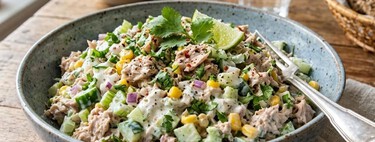 Cómo hacer una ensalada cremosa de atún rica en proteína: lleva yogurt, pepino y especias para darle un sabor delicioso  