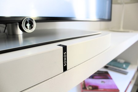 Tres barras de sonido compactas para mejorar el sonido de tu televisor sin ocupar mucho espacio