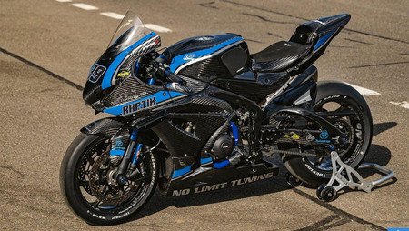 Operación bikini, nivel: una Suzuki GSX-R1000 que pierde 28 kg de peso con una dieta a base de fibra de carbono