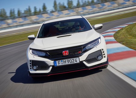 Un reporte anticipa que el próximo Honda Civic Type R será un mini NSX de hasta 400 hp