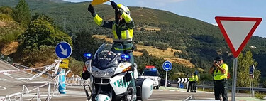 Estas señales de tráfico que puede usar la Guardia Civil son perfectamente legales, pero nos hemos olvidado que existen