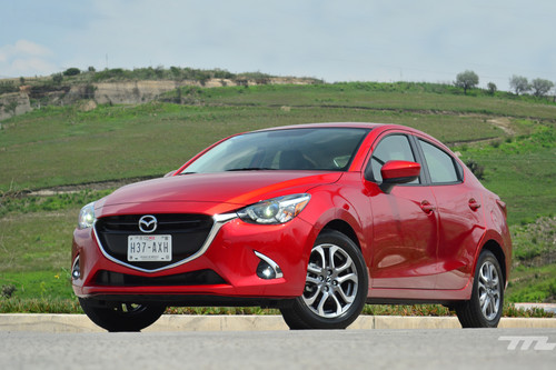 Mazda 2 Sedán, a prueba: Un familiar que no renuncia a su lado chic
