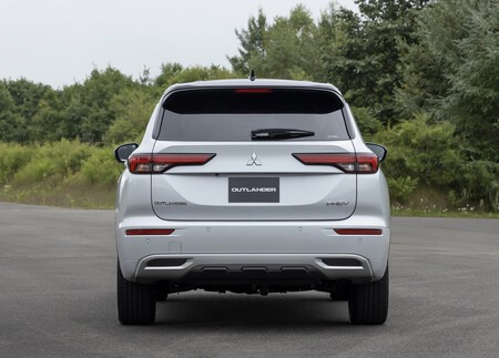 Mitsubishi Outlander 2023 4