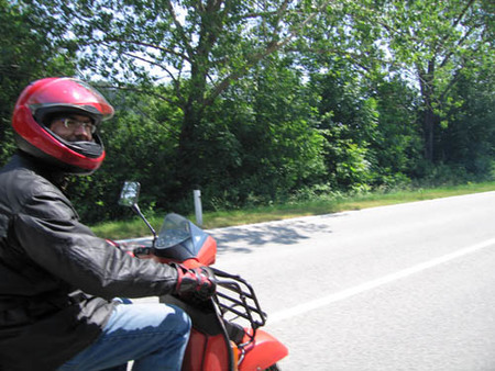 Luis Font con su Vespa T5 en Austria