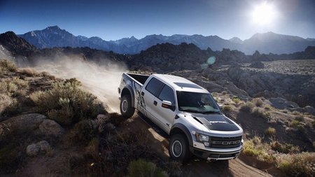 Ford F-150 Raptor SVT SuperCrew, más potente y más grande
