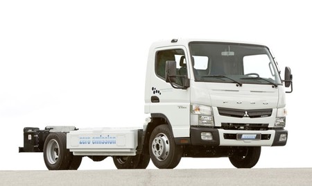 fuso-canter-e-cell-3.jpg