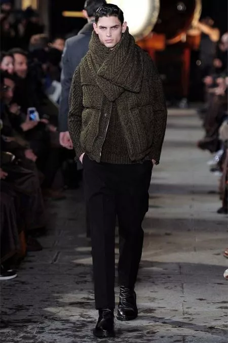 Mihara Yasuhiro Otoño-Invierno 2013 en la Semana de la Moda de París: Elegancia con una vuelta de tuerca