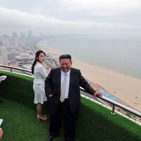 Toboganes y un brindis al sol: la inauguración del Benidorm de Corea del Norte es todo lo que esperábamos de Corea del Norte