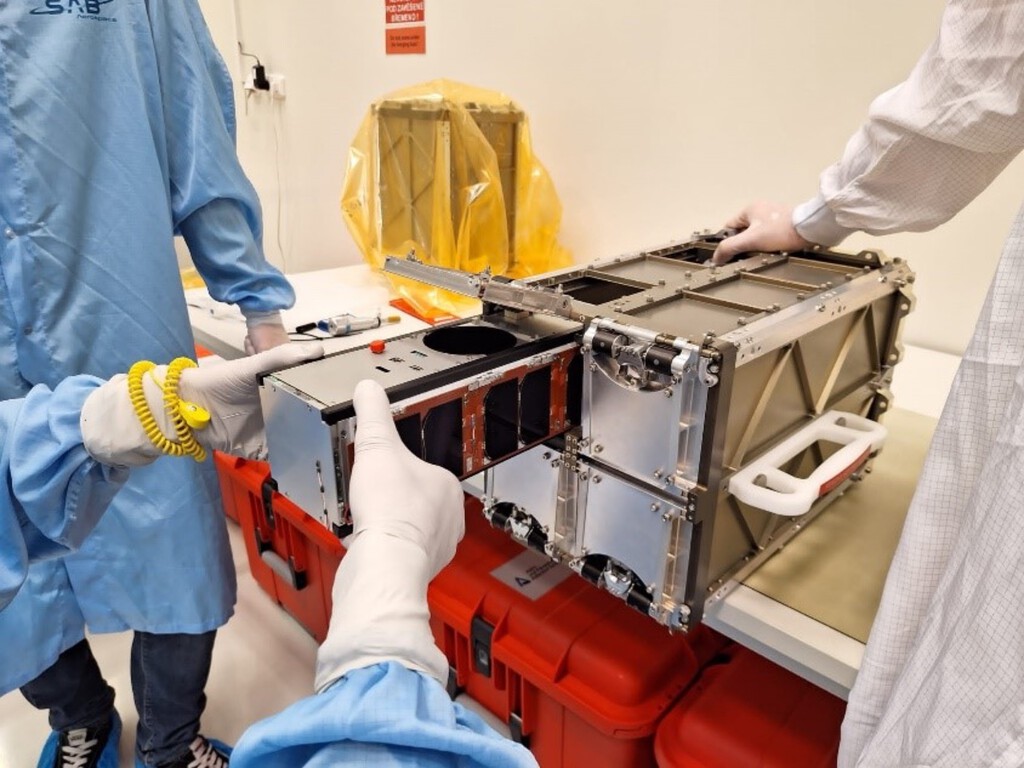 El Ministerio de Defensa español perdió un satélite en su último lanzamiento. Así lo ha solucionado dos meses después 