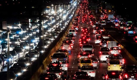 Gobierno de CDMX analiza que sea obligatorio compartir auto en ciertas vías rápidas en 2020