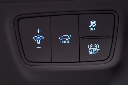 Botón 12v batt reset en un Hyundai Tucson