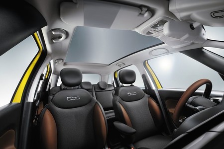 Fiat 500L Trekking interior