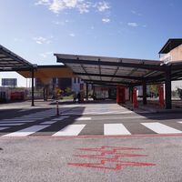 El Gobierno ataca la falta de cargadores para coches eléctricos con 94 millones de euros: habrá nuevas áreas de servicio con recarga ultrarrápida 