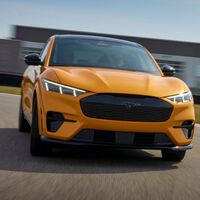 Ford crea fragancia inspirada en el Mustang Mach-E GT con ¿olor a gasolina?