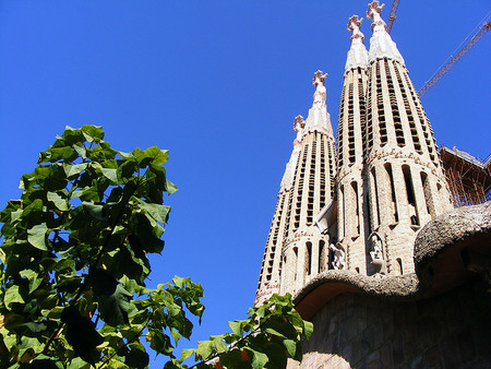 Time lapse: La Sagrada Familia desde un mini helicóptero