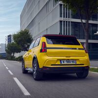 Pensábamos que las ayudas del Plan Auto+ para coches eléctricos llegaban tarde. Ahora sabemos que han llegado tarde y mal