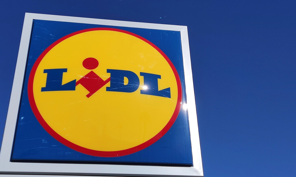 Acaba de llegar a Lidl el tendedero plegable ideal para secar la ropa en casa cuando llueva: cuesta menos de 10 euros 