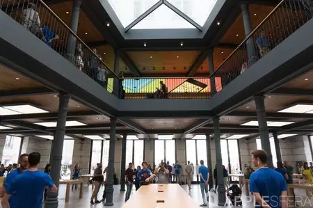 アップルストアの店内