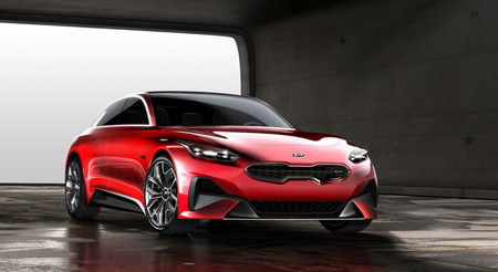 Las primeras fotos del Proceed Concept sugieren que el Stinger le está haciendo bien a KIA
