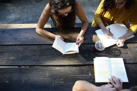 42 cursos gratis que puedes comenzar en julio para aprender una nueva habilidad este verano
