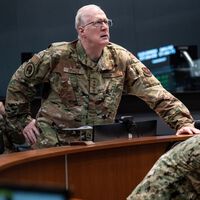 El Pentágono carga contra el nuevo éxito de Netflix, 'Una casa llena de dinamita'. Su guionista responde que está "respetuosamente en desacuerdo"