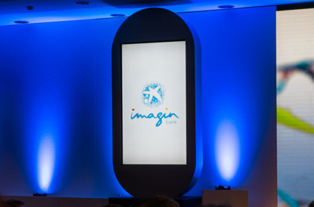 Así es imaginBank, el primer banco que opera exclusivamente con el móvil en España