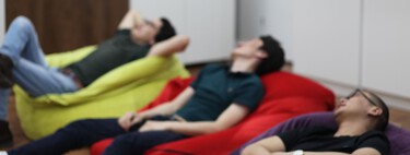 Dormir poco no es bueno pero dormir demasiado puede ser igual de perjudicial para tu salud mental, según un nuevo estudio