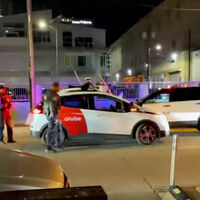 Un taxi autónomo la ha vuelto a liar: circulaba en dirección contraria hasta que lo paró la policía