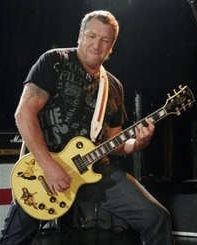 'Guitar Hero III': juega contra Steve Jones