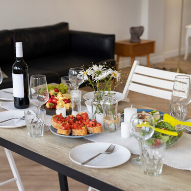 Jysk vende la mesa de diseño escandinavo por 90 euros que cabe en comedores o salones de pisos pequeños