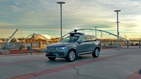 Uber ya no probará más coches autónomos en Arizona y al menos 300 personas perderán sus empleos