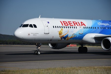 El universo de Disneyland París llega a los aviones de Iberia