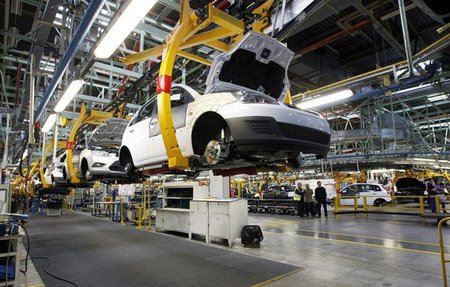 España mantiene (y aumenta) un gran superávit comercial de coches