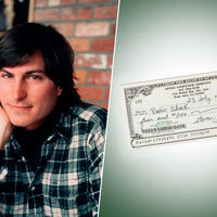 Steve Jobs no podía ni financiar la publicidad de Apple, así que firmó un cheque... que ahora vale 12.000 veces más que su precio original