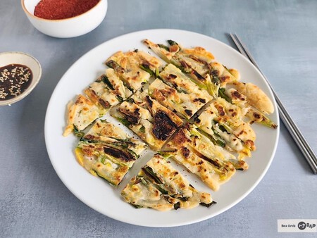 Pajeon, la tortita coreana más fácil de preparar en casa