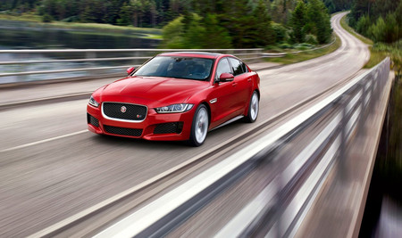 ¿Prepara Jaguar un XE SVR de más de 500 CV? Eso parece... ¡y nos encanta la idea!